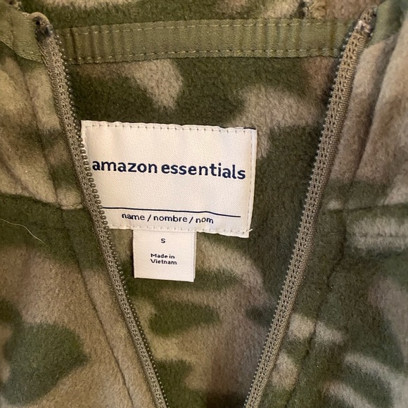Amazon Essential Boys Camouflage fleece jacket  zipper attached hood NWT - Picture 2 of 5
